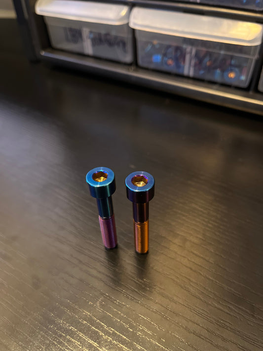 Ultra Bee/LBX Throttle Bolts (Set of 2)
